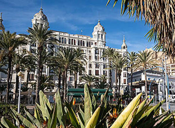 L'espagne Est L'une Des Villes Les Plus Prisées Des Expatriés