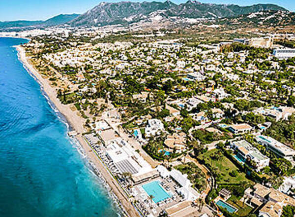 Étoiles Montantes En Espagne: Estepona, Marbella, Benalmádena