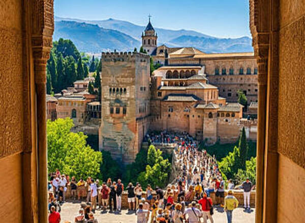 L'espagne Accueillera 94 Millions De Touristes En 2024, Un Record