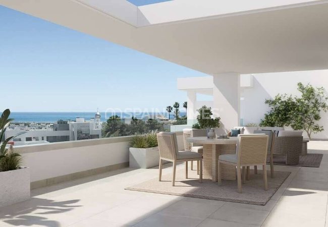 Wohnungen In Estepona In Einem Wohnkomplex Mit Kino-bereich