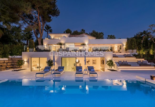 Marbella'nın Gözde Konumunda Eşsiz Müstakil Villalar 14