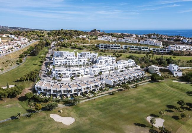 Well-located Stylish Townhouses Near Beach in Velez-malaga 1