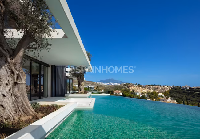 Exklusiv Golfvilla Med Infinitypool I Benahavis 11