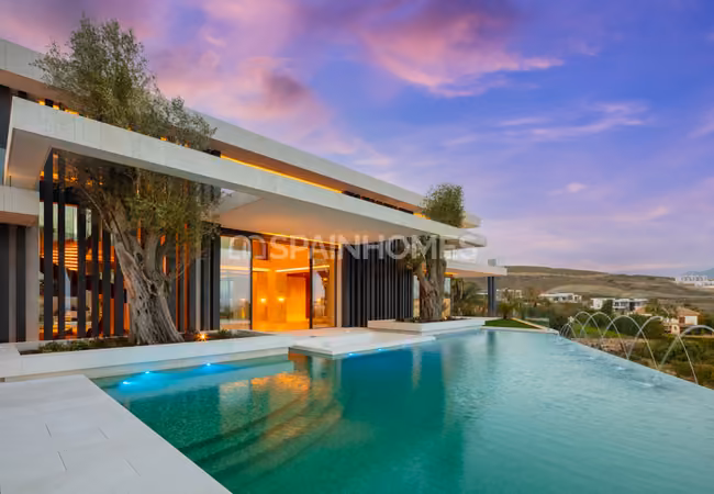 Exklusiv Golfvilla Med Infinitypool I Benahavis 15