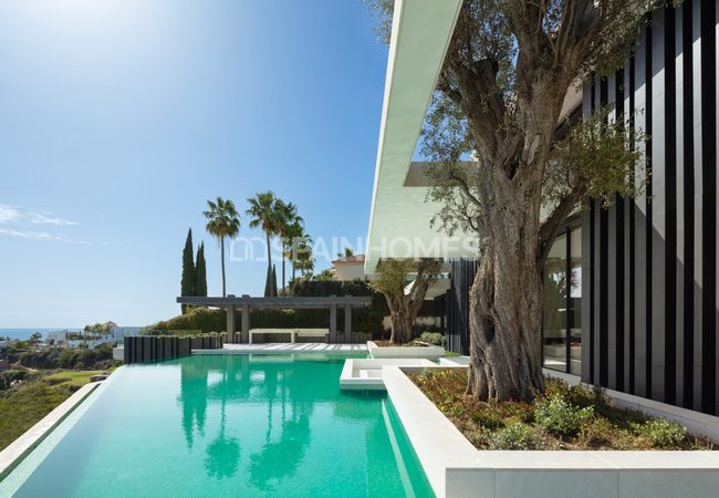 Exclusive Golf Villa with Infinity Pool in Benahavis 7