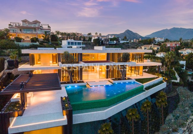 Exclusive Golf Villa with Infinity Pool in Benahavis 9