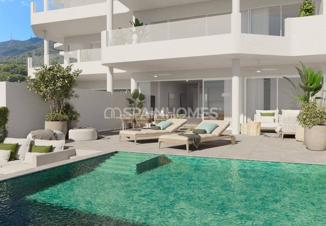 Benalmadena'da Şehir ve Doğa Manzaralı Geniş Daireler 1