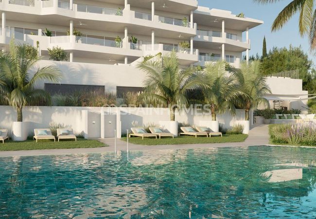 Benalmadena'da Şehir ve Doğa Manzaralı Geniş Daireler 6
