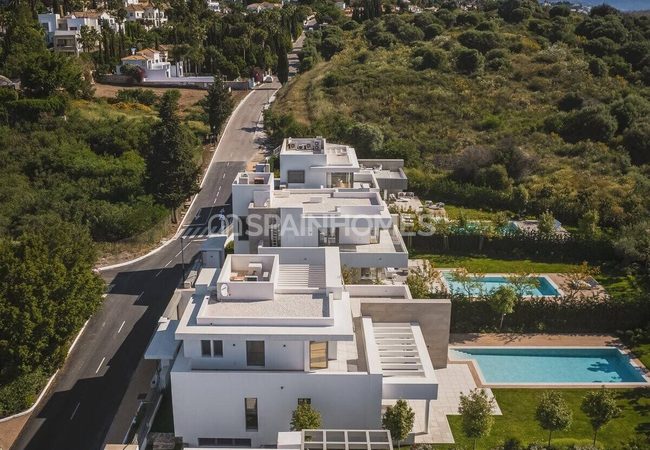 Estepona'da Yeni Altın Mil Üzerinde Satılık Ferah Evler 9