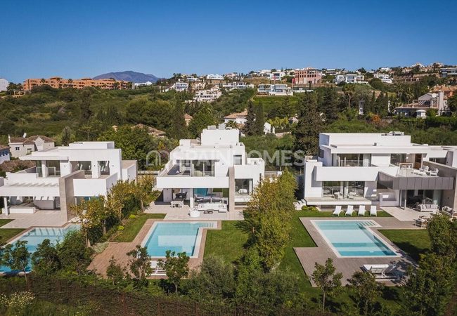 Estepona'da Yeni Altın Mil Üzerinde Satılık Ferah Evler 12