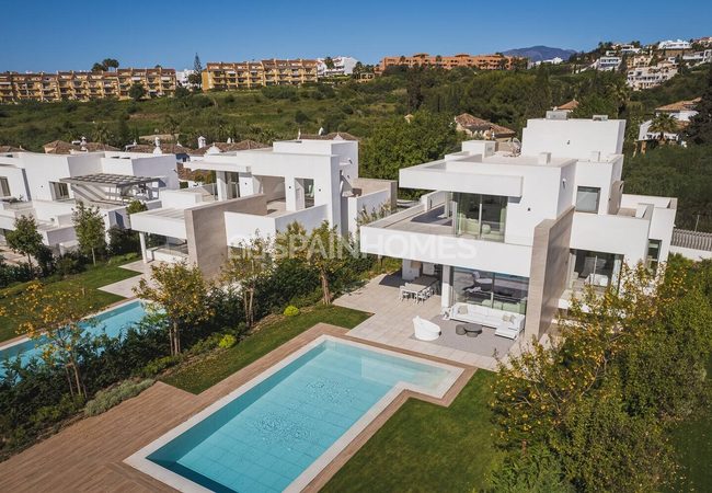 Estepona'da Yeni Altın Mil Üzerinde Satılık Ferah Evler 13
