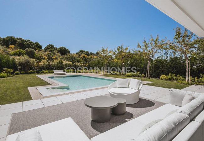 Estepona'da Yeni Altın Mil Üzerinde Satılık Ferah Evler 4