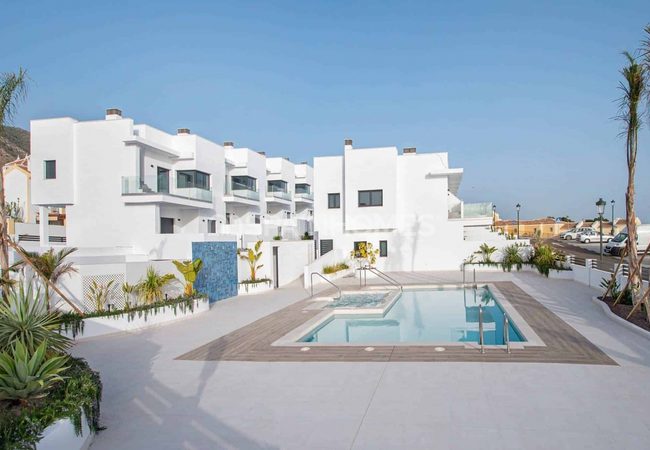Nerja İspanya'da Sahile Yakın Deniz Manzaralı Sıfır Villalar 14
