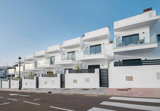 Nerja İspanya'da Sahile Yakın Deniz Manzaralı Sıfır Villalar 6