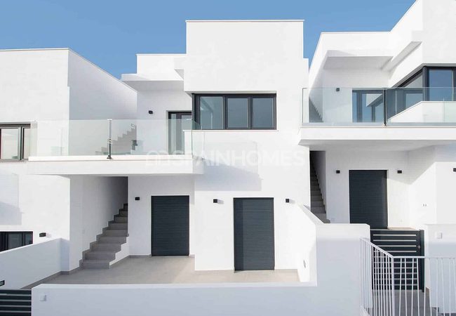 Nerja İspanya'da Sahile Yakın Deniz Manzaralı Sıfır Villalar 2