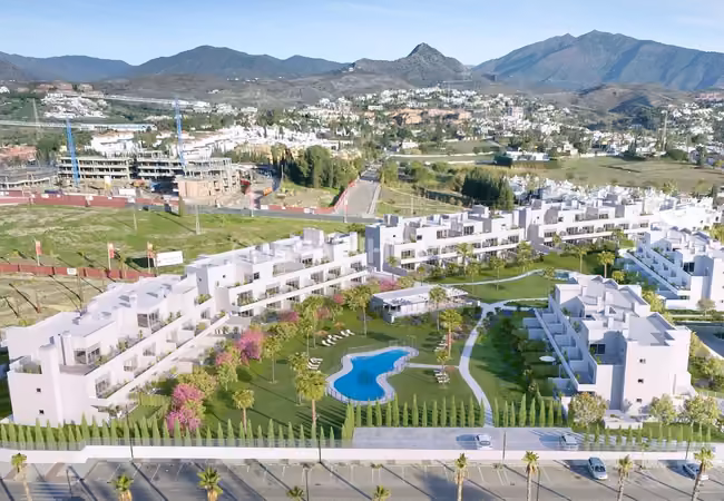 Low Maintenance Cost Real Estate in Prima Location in Estepona 5
