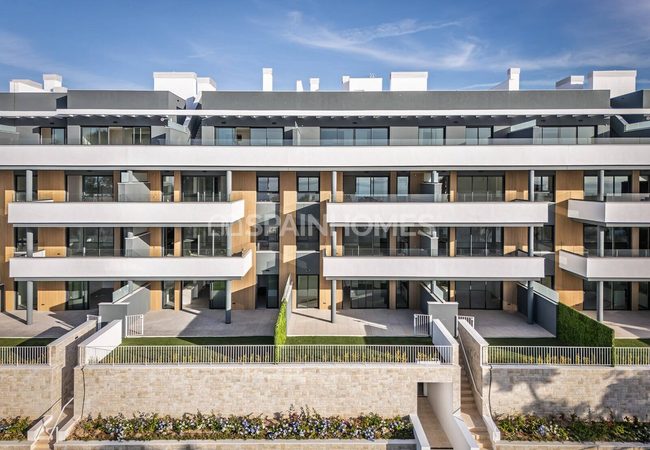 Väl Belägna Lägenheter Med Havsutsikt I Torremolinos 2