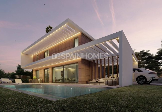Mijas'ta Şık Tasarımlı Yeni İnşa Edilmiş Villa 1