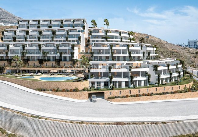 Fuengirola'da BREEAM Sertifikalı Havuzlu Yarı Müstakil Villalar 3