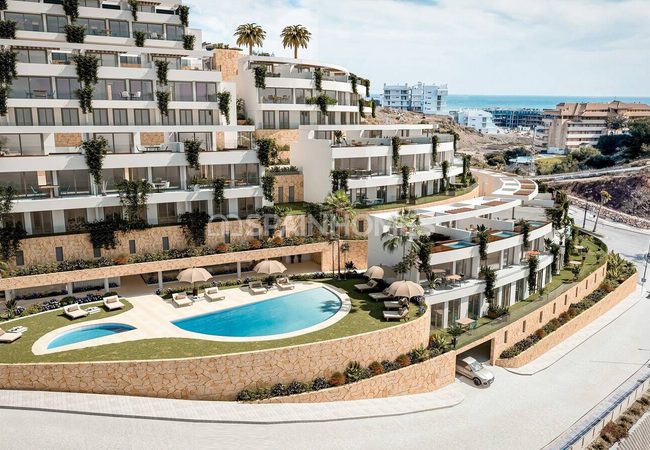 Fuengirola'da BREEAM Sertifikalı Havuzlu Yarı Müstakil Villalar 2