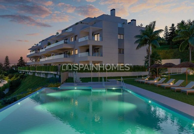 Mijas'ta Golf Tesisinin Yanı Başında Eşsiz Manzaralı Daireler 3