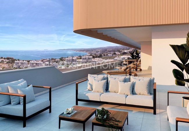 Luxus-immobilien Mit Atemberaubender Aussicht In Estepona 1