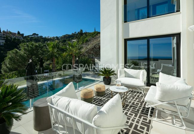 Malaga Benahavis'te Özel Havuzlu Geniş Villa 4