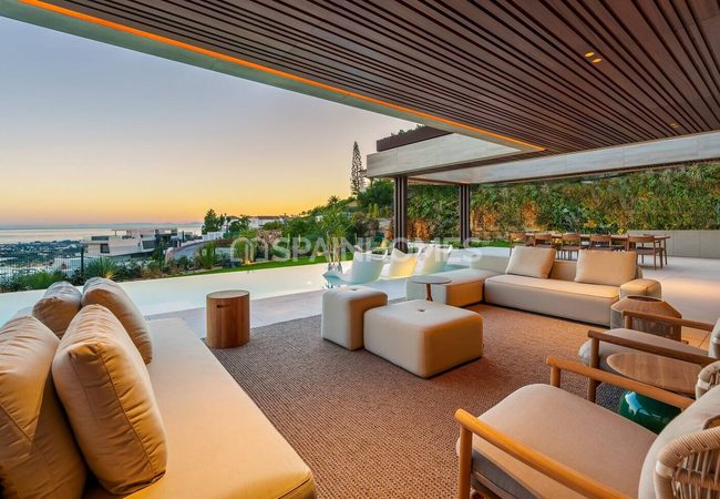 Detached Houses with Pools in Benahavis Málaga 1