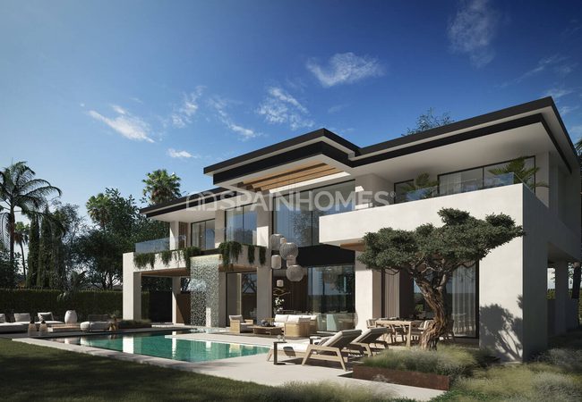 Detached Large Villas Near the Sea in Marbella 2