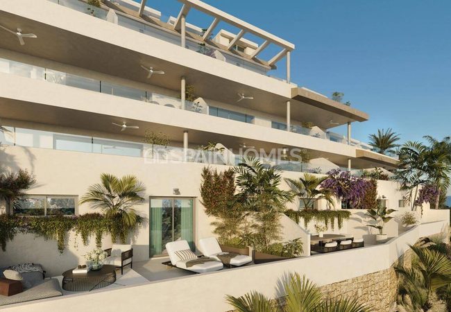 Benalmadena'da Plaja Yakın Havuzlu Sitede Deniz Manzaralı Daireler 5
