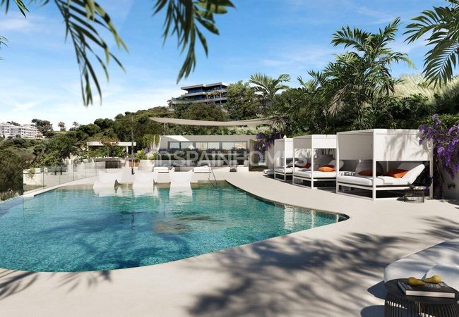 Benalmadena'da Plaja Yakın Havuzlu Sitede Deniz Manzaralı Daireler 4