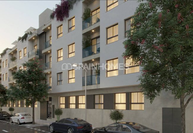 2-bedroom Apartment in a Complex with a Pool in Málaga 3