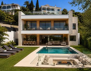 5-bedroom Villa with Pool and Jacuzzi in Benalmádena Málaga 2