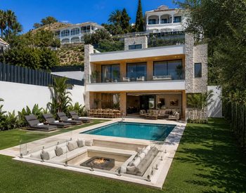 5-bedroom Villa with Pool and Jacuzzi in Benalmádena Málaga 1