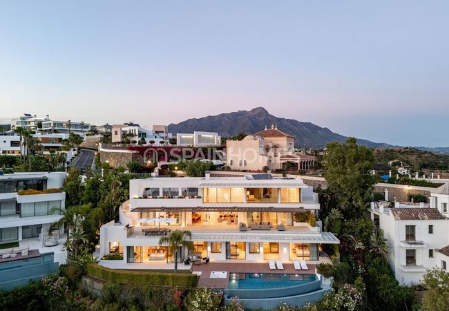 5-bedroom Villa for Sale Near the Marina in Benahavis 5