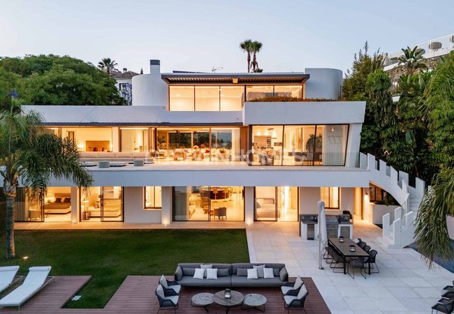6-bedroom House with Pool and Garden in Benahavís 6