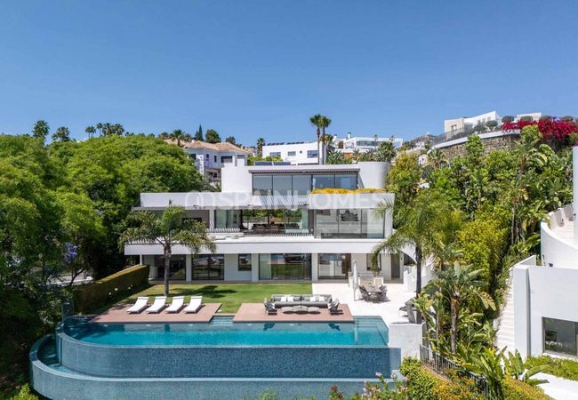 6-bedroom House with Pool and Garden in Benahavís