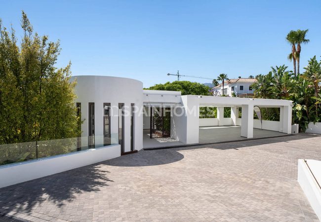 6-bedroom House with Pool and Garden in Benahavís 9