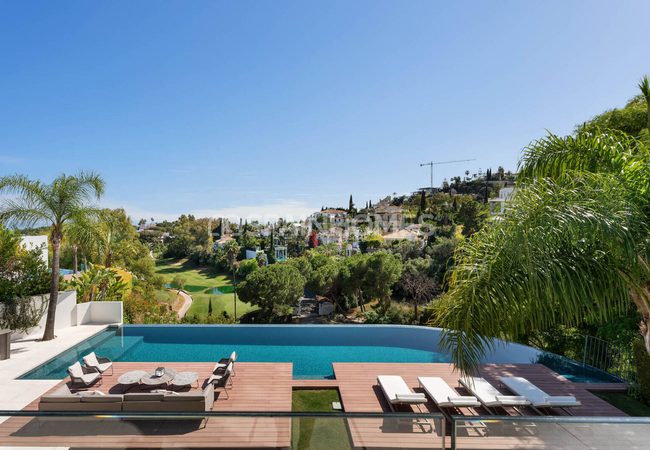 6-bedroom House with Pool and Garden in Benahavís 12
