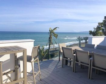 Luxurious Sea View Townhouse with Top Amenities in Estepona 1