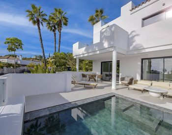 Spacious Apartments and Penthouses in Estepona El Paraíso 1