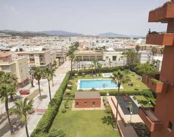 Appartement Te Koop In Estepona Met Zwembad En Gemeenschappelijke Tuin 1