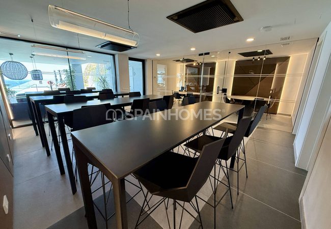 2-bedroom Flat with Panoramic Sea-view in Fuengirola Málaga 14