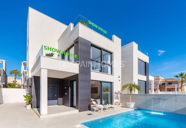 Contemporary 4 Bedroom Detached Villas with Solarium in Orihuela