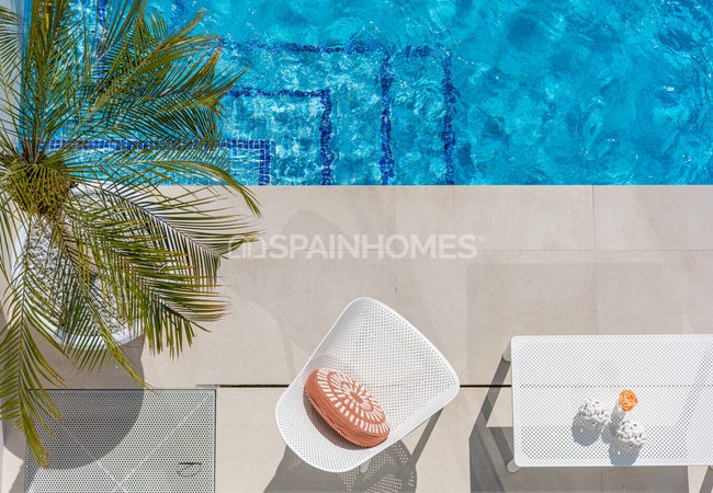 Contemporary 4 Bedroom Detached Villas with Solarium in Orihuela 10