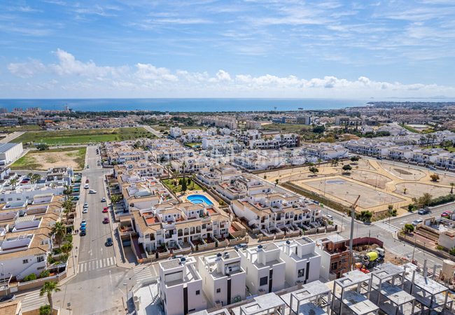 Contemporary 4 Bedroom Detached Villas with Solarium in Orihuela 15