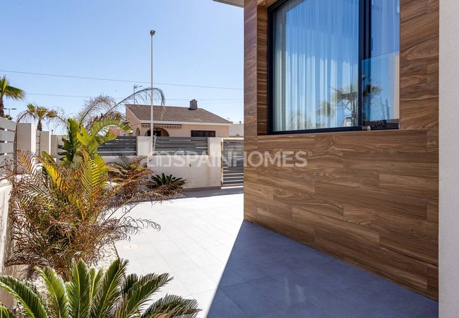 Stylish Villa Within Walking Distance to the Beach in Torrevieja 6