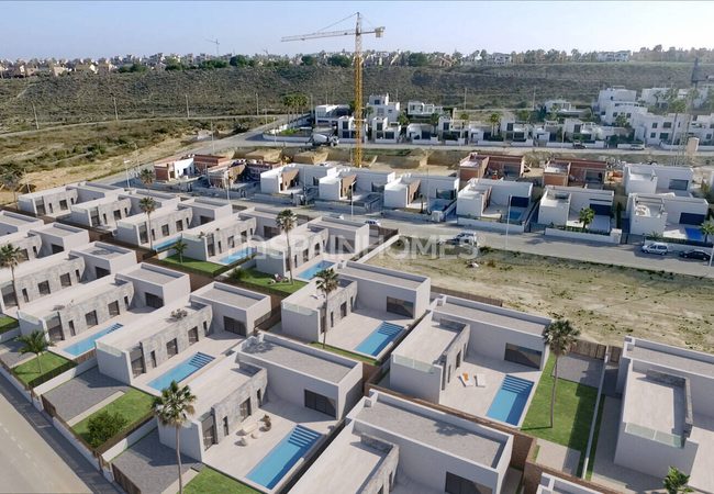 Costa Blanca'da Kaliteli İşçiliğe Sahip Müstakil Villalar 9