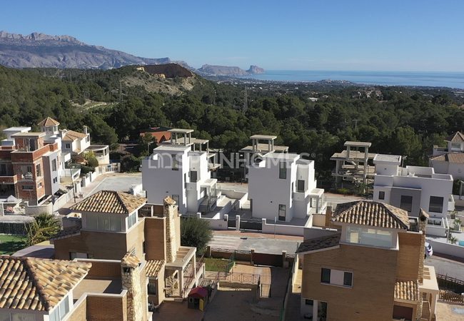 Alicante La Nucia'da Sahile Yakın Konumda Müstakil Evler 4