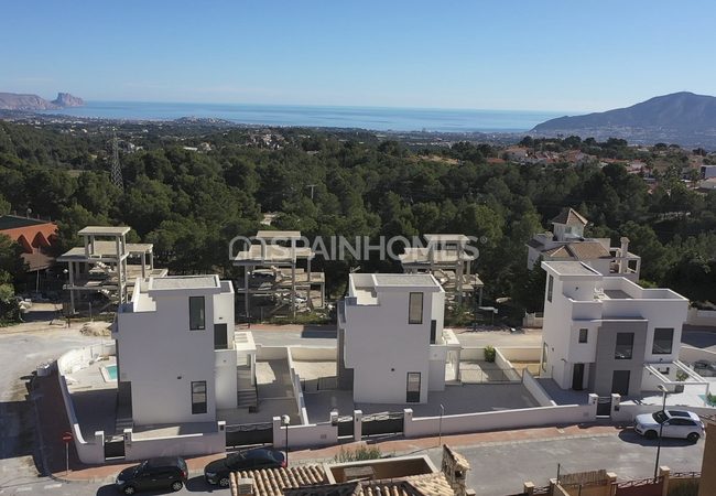 Alicante La Nucia'da Sahile Yakın Konumda Müstakil Evler